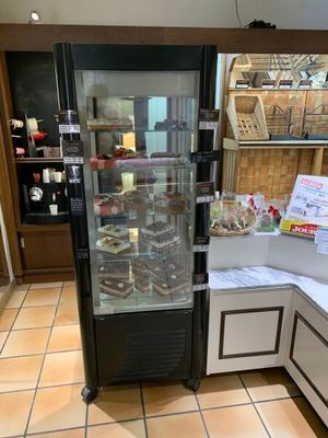 Vitrine à gâteaux, négative, de marque SCAIOLA, modèle 400 B…