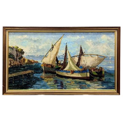 une peinture à l'huile représentant un voilier sur l'eau, près d'un embarcadère