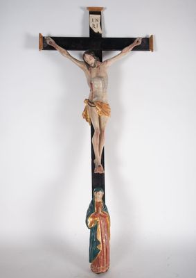 statue de Jésus sur la croix sur fond blanc