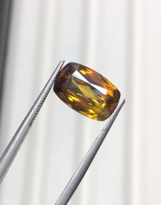 SPHENE TITANITE NATURELLE - Provenance MADAGASCAR - 3.