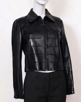 veste en cuir noir sur un mannequin mannequin mannequin mannequin mannequin mannequin mannequin mannequin mannequin mannequin