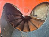 un escalier en colimaçon menant au sommet d'un immeuble