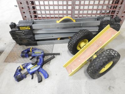 a pile of tools that are sitting on the floor