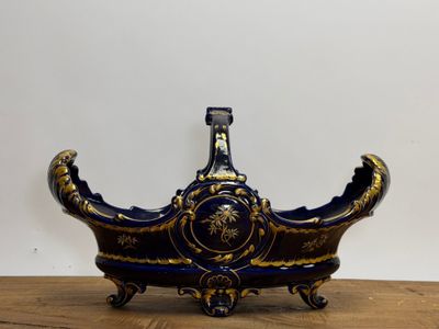 Panier en faïence de Sarreguemines, bleu nuit et doré.