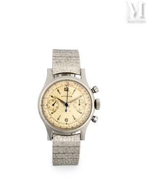 une image d'un gros plan d'une montre-bracelet sur un fond blanc