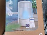 packaging of philips air purifier in a cardboard box