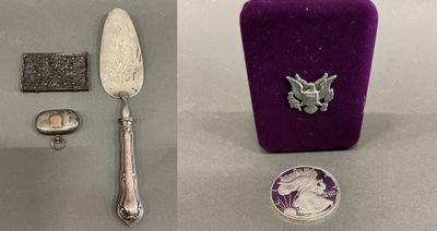 deux images différentes représentant un couteau, une cuillère et d'autres objets