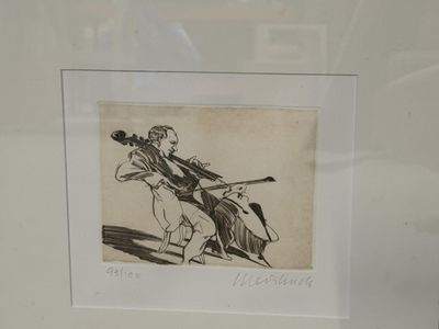 dessin représentant un homme jouant du violoncelle dans une pièce
