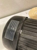 1 ponceuse électrique (photo 2)