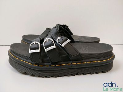 Sandales à enfiler en cuir noir à boucles « Dr Martenson »