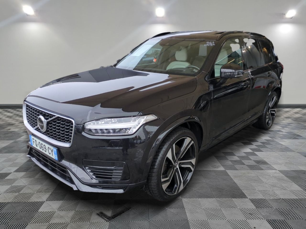 VOLVO - XC90 RECHARGE T8 AWD 303+87 CH GEARTRONIC 8 7PL R-DE…