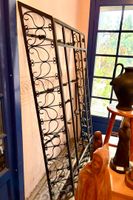 Suite de deux lustres en fer forgé qui meublaient initialeme… (photo 3)