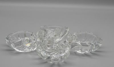 Quatre salières ou vide-poches en cristal en forme de coquil…