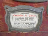 a sign on the side of a train that says conduer la cite