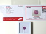 une carte sur laquelle figure l'image d'une pierre violette