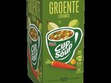 une boîte de soupe contenant une carotte