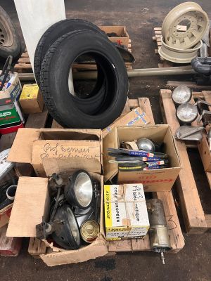 a pile of assorted items sitting on a pallet
