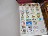 une image représentant une image de Mickey Mouse sur une feuille de papier