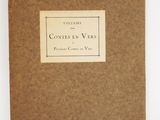 an old book with a label on it that says contes en vers