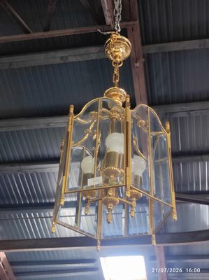 an image of a light hanging from the ceiling of a building