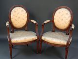 paire de fauteuils anciens de style Louis XVI