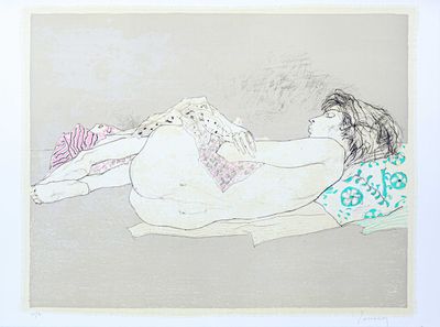 dessin représentant une femme allongée sur le ventre sur un lit
