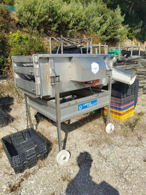 an image of a machine that is sitting in the dirt