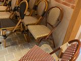 many chairs lined up in a row in a room