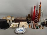 many different items that are sitting on a table