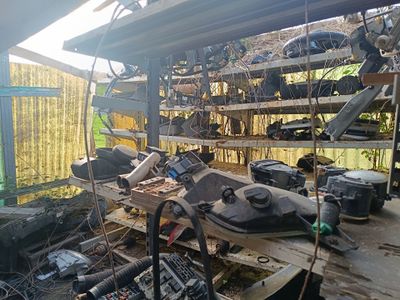 VENDU SUR DESIGNATION. 1 petit lot de pièces automobiles neu…