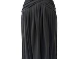 une robe noire sur un mannequin mannequin mannequin mannequin mannequin mannequin mannequin mannequin mannequin mannequin