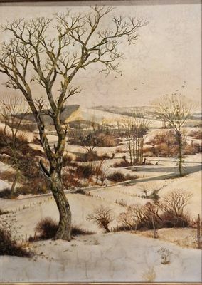 une peinture à l'huile représentant un paysage enneigé avec un arbre au premier plan