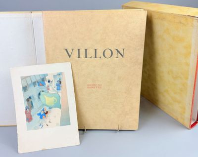 deux livres sont posés l'un à côté de l'autre sur une table