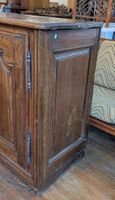 Buffet bas (d'un ancien deux corps ?) en bois naturel moulur… (photo 3)
