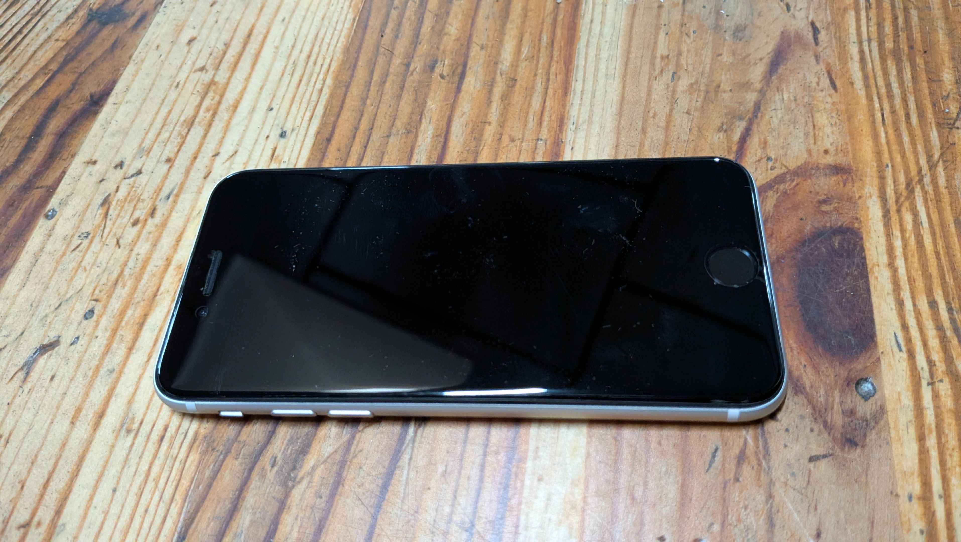 TELEPHONE PORTABLE APPLE IPHONE SE - TVA RECUPERABLE