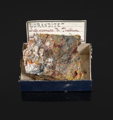 TRES RARE LORANDITE (THALLIUM) MACEDOINE (7cm)