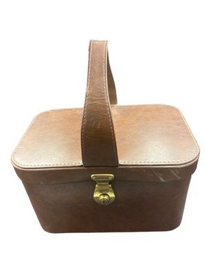 VANITY CASE en cuir marron surpiqué