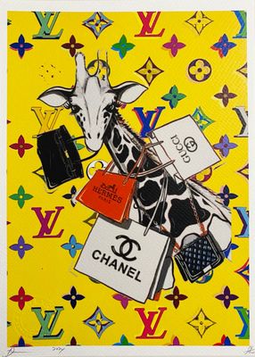 une image représentant un tableau d'une girafe avec un sac de voyage