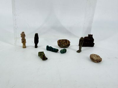 a lot of small items that are sitting on a table