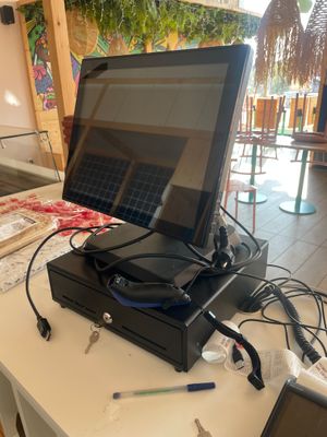 1 système caisse à écran tactile 15" (SN : 1159830800179) + …