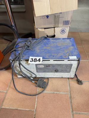 a box that is sitting on the ground next to a box