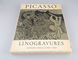 la couverture d'un livre sur laquelle figure le dessin d'un oiseau