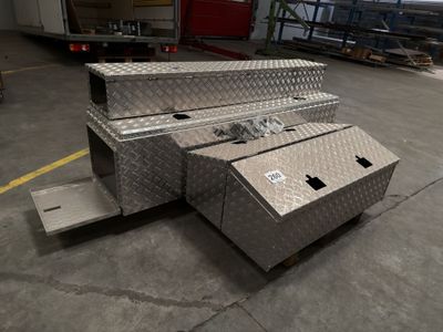 a truck bed that is sitting in the middle of the floor