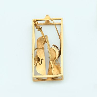 a picture of a violin and a fiddle in a box