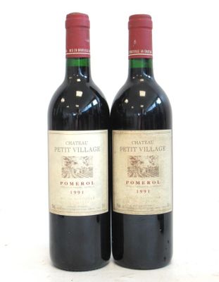 2 Blles CH. PETIT VILLAGE Pomerol 1991 - Photo 1