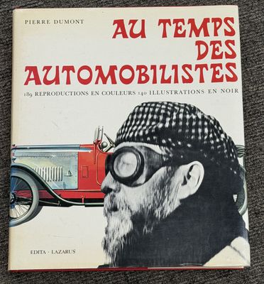un vieux livre sur lequel figure l'image d'un homme portant un chapeau et des lunettes de protection