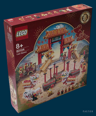 une boîte de Lego sur laquelle figure un motif chinois