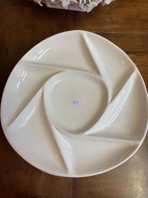 LONGCHAMP, cinq assiettes à salade en faïence émaillée. Signées au dos - Photo 1