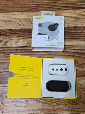 an image of a box that has some kind of earphones in it