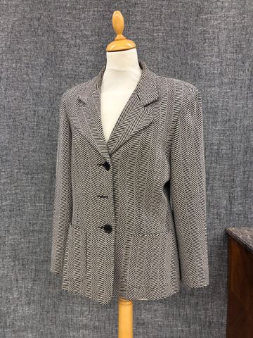 GERARD DAREL – Veste en lainage beige et noir. Taille : 40 